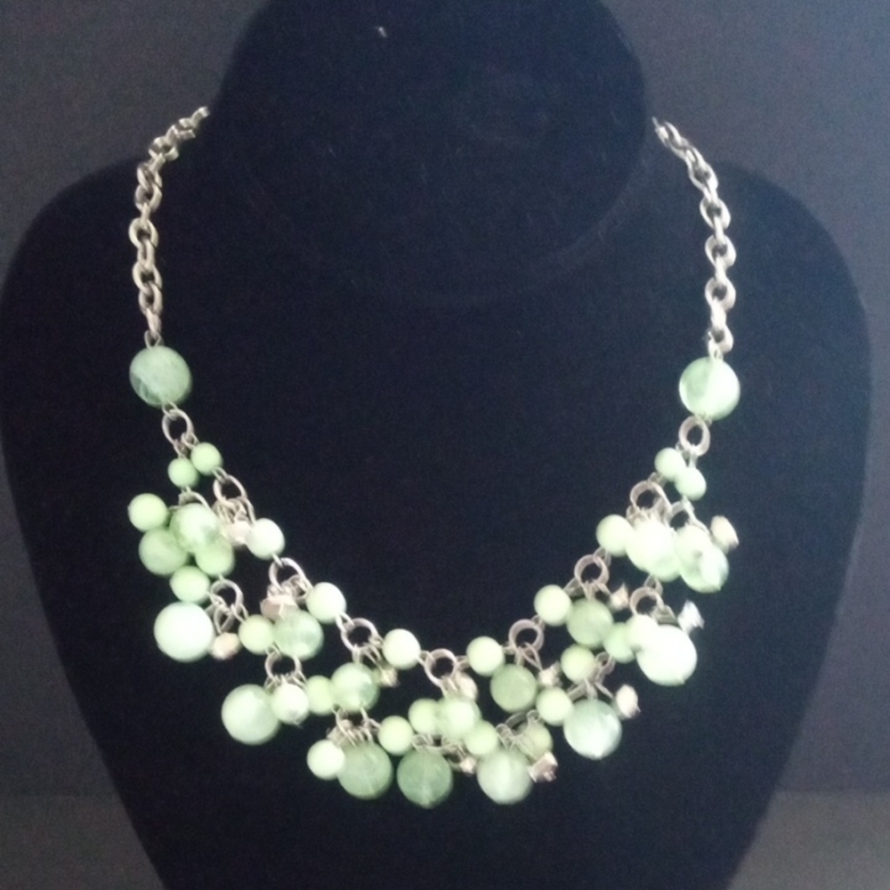 Elegant Silver and Green Necklace